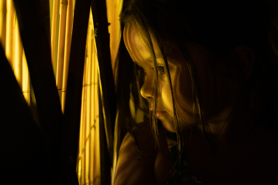 Portrait Eva Yellow - série “Monochrome 14” - ©Florence Millet